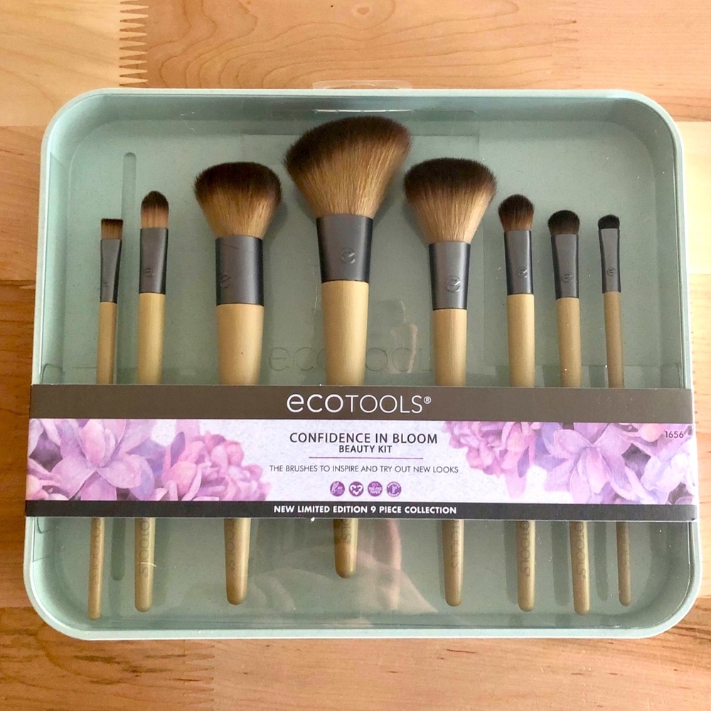BNIB EcoTools Confidence in Bloom Beauty Kit